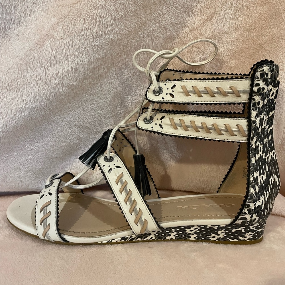 Coach Via Demi Gladiator Wedge Snakeskin Sandals size 10